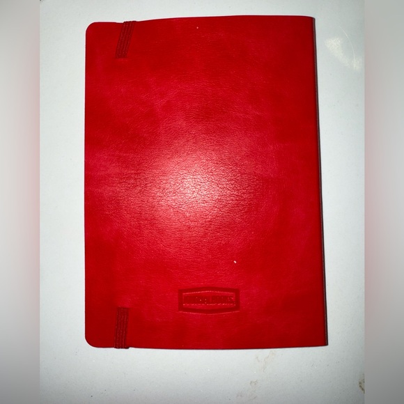 Camera Red Notebook with Elastic Closure - Picture 2 of 4